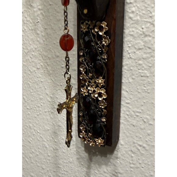 Vintage Wooden Crucifix  Rosary Beads & Jesus Figure READ SEE - Picture 5 of 11